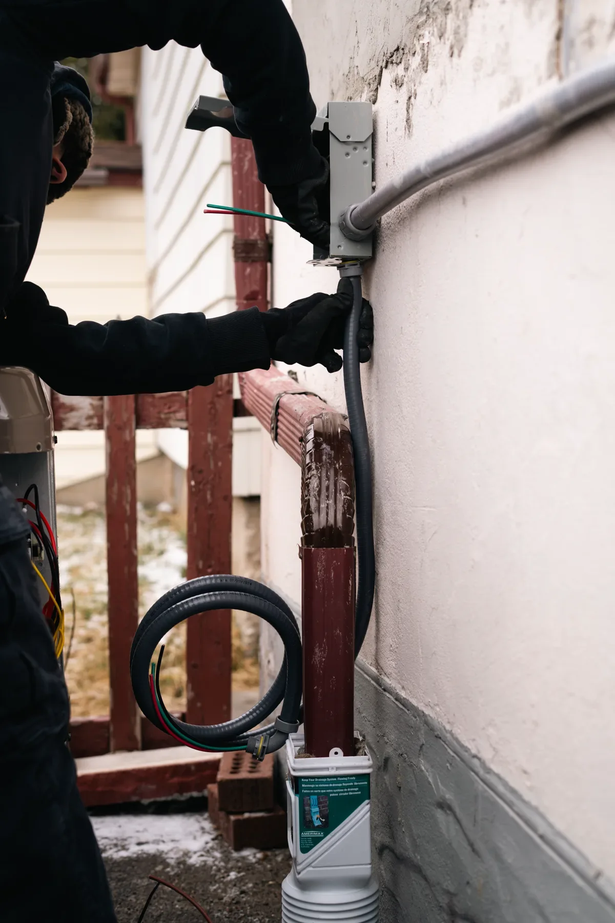Residential air-conditioning line-set installation work